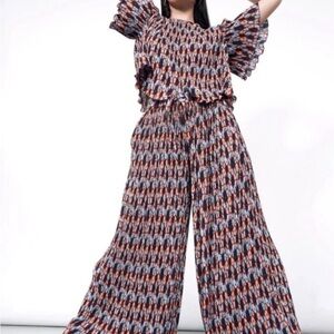 Wildfang  Plisse Sleeveless Blouse and Wideleg Pants XL ( Will fit larger)